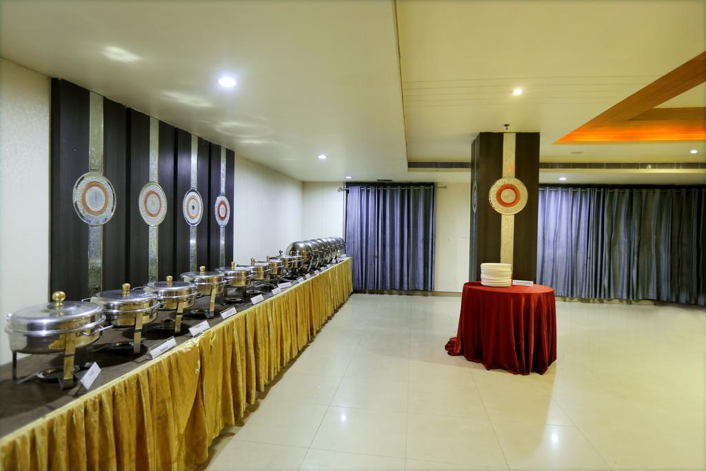 Hotel Sitara Grand Hyderabad Eksteriør billede