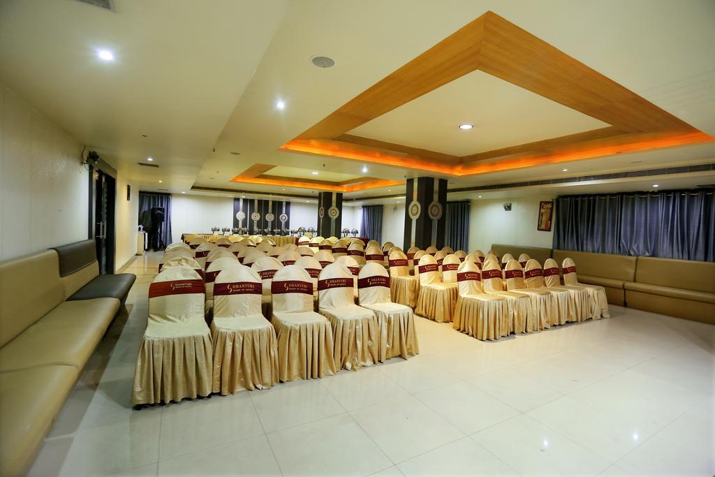 Hotel Sitara Grand Hyderabad Eksteriør billede