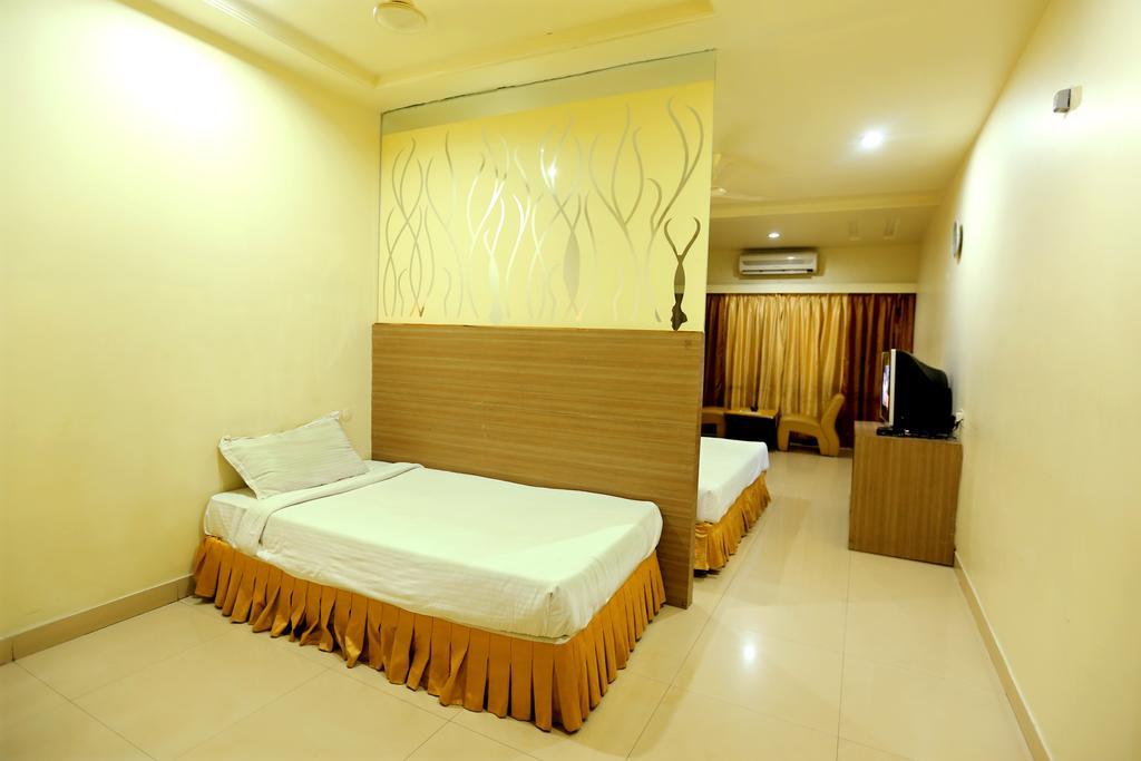 Hotel Sitara Grand Hyderabad Eksteriør billede