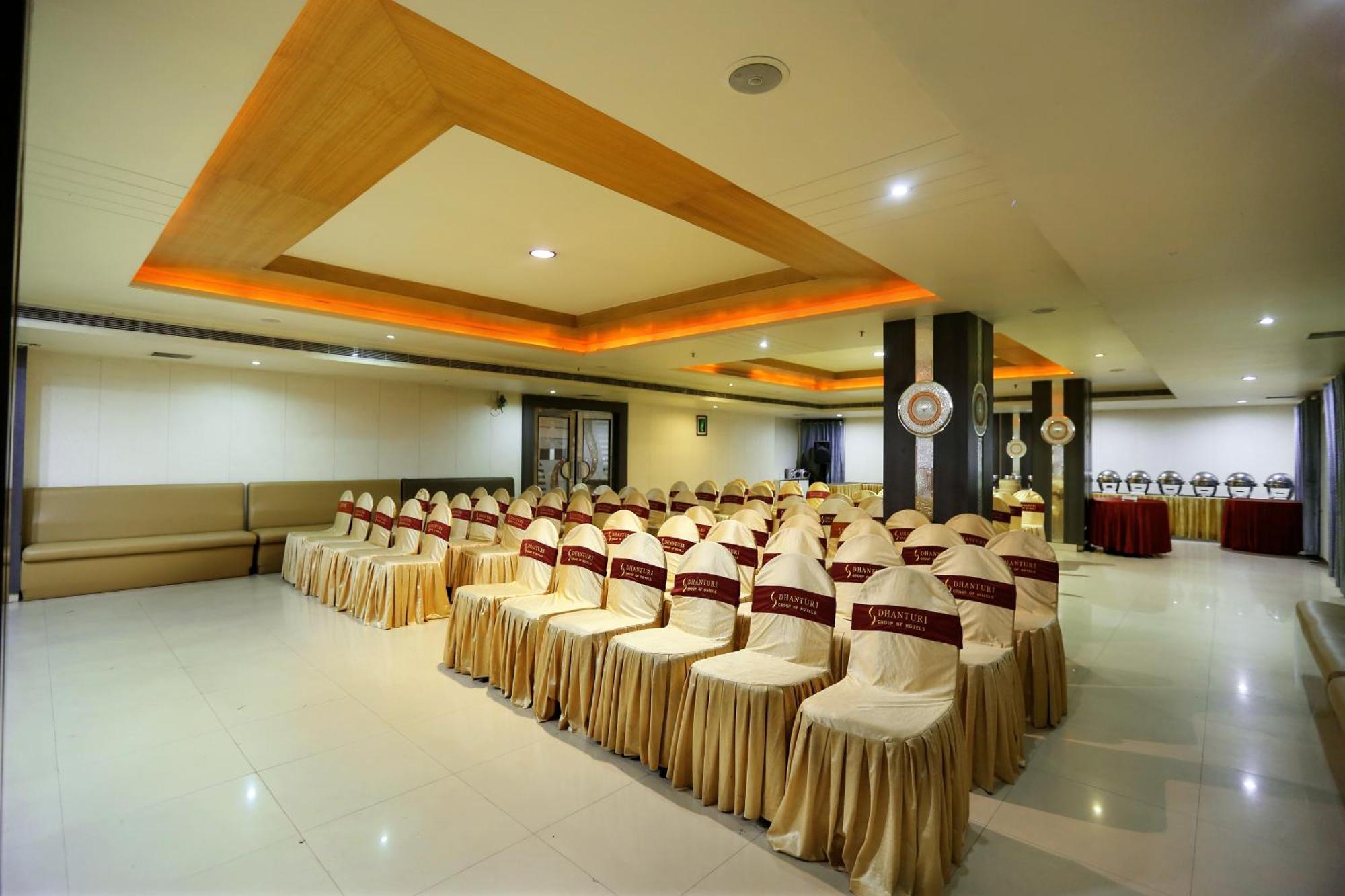 Hotel Sitara Grand Hyderabad Eksteriør billede