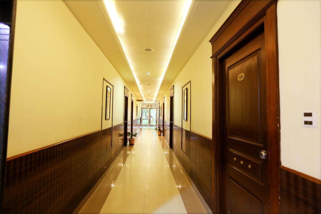 Hotel Sitara Grand Hyderabad Eksteriør billede