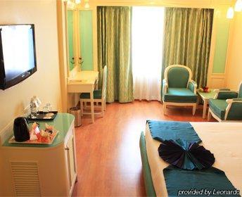 Hotel Sitara Grand Hyderabad Eksteriør billede